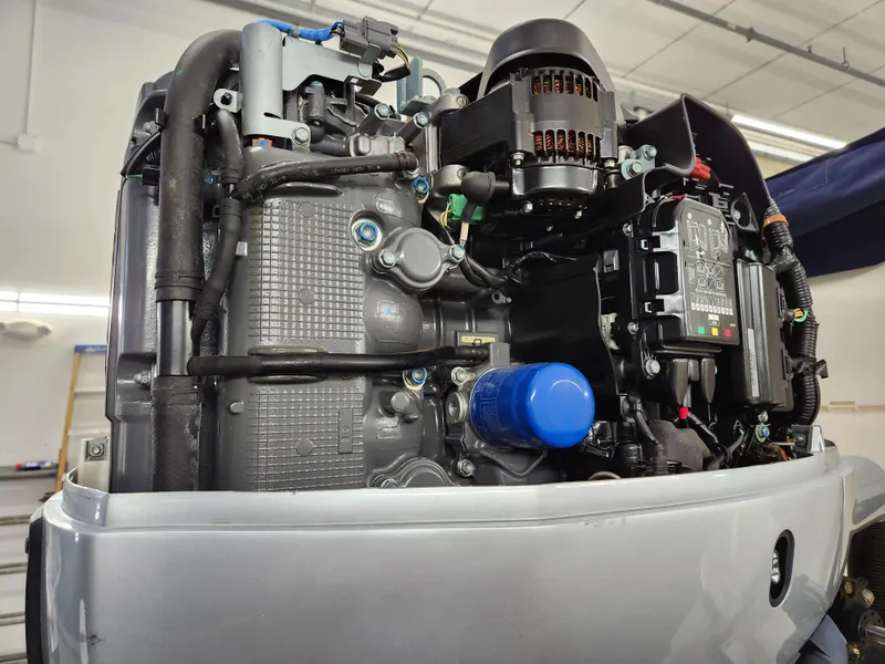 Slide: The Image of Engine of a 2000 World Cat 266 Leisure Cat boat, detailed view. - 32