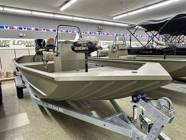 Slide: The Image of Lowe Roughneck RX1870 Pathfinder 2026 - 1