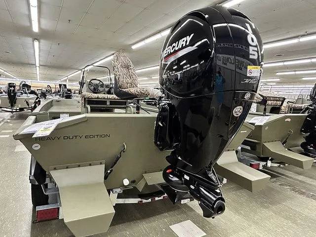 Slide: The Image of Lowe Roughneck RX1870 Pathfinder 2026 - 11