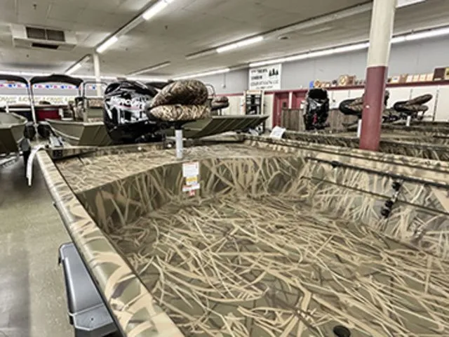 Slide: The Image of Lowe RX1760 Deluxe Tiller 2026 - 6