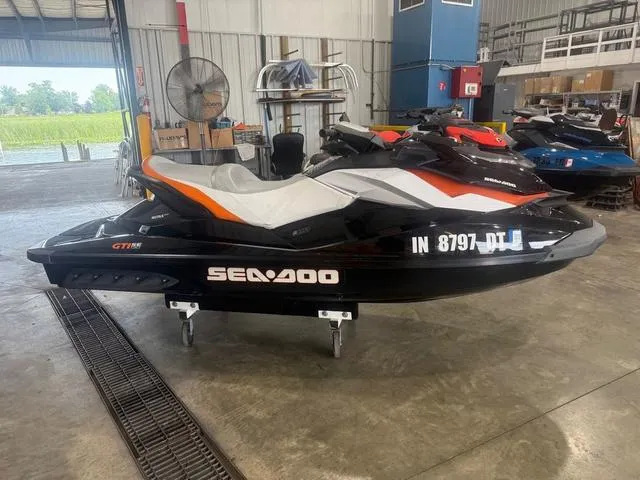 Slide: The Image of Sea-Doo GTI 2014 - 1