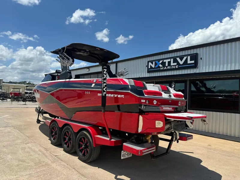 Slide: The Image of Malibu Wakesetter 25 LSV 2022 - 3