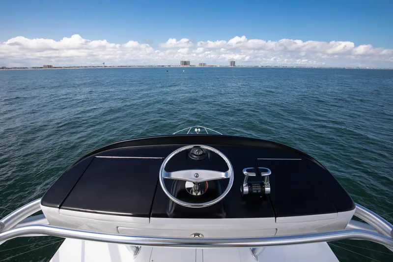 Slide: The Image of Viking 48 Sport Tower 2021 - 18