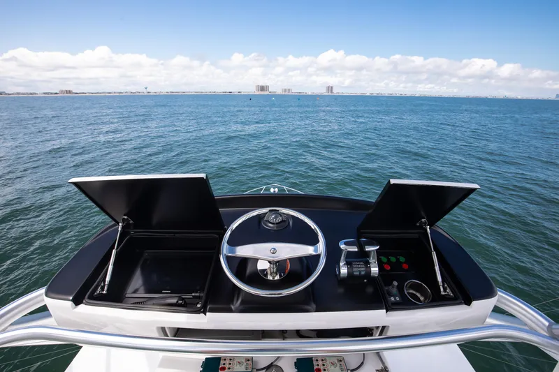 Slide: The Image of Viking 48 Sport Tower 2021 - 19