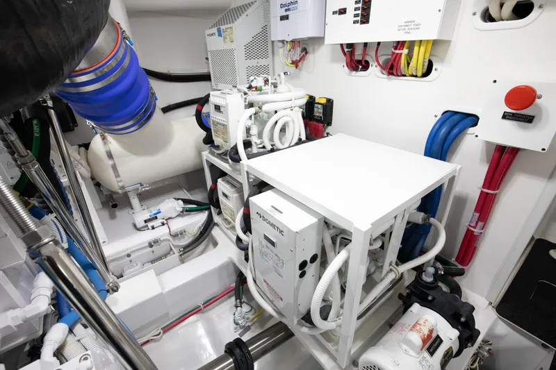 Slide: The Image of Viking 48 Sport Tower 2021 - 27