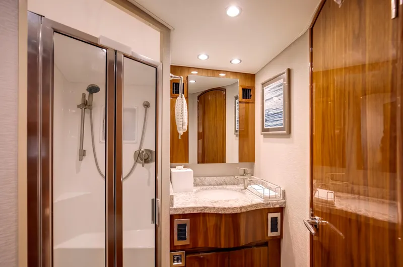 Slide: The Image of Viking 48 Sport Tower 2021 - 5