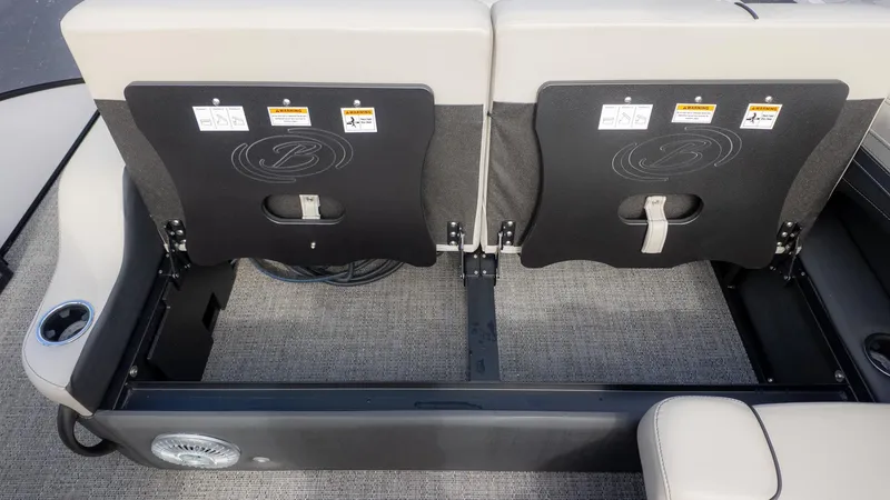 Slide: The Image of Barletta Cabrio 22U 2026 - 10