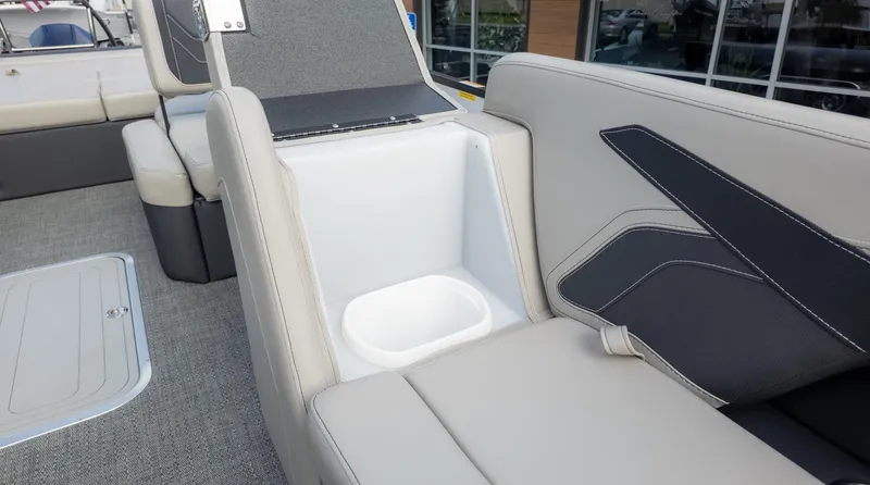 Slide: The Image of Barletta Cabrio 22U 2026 - 17