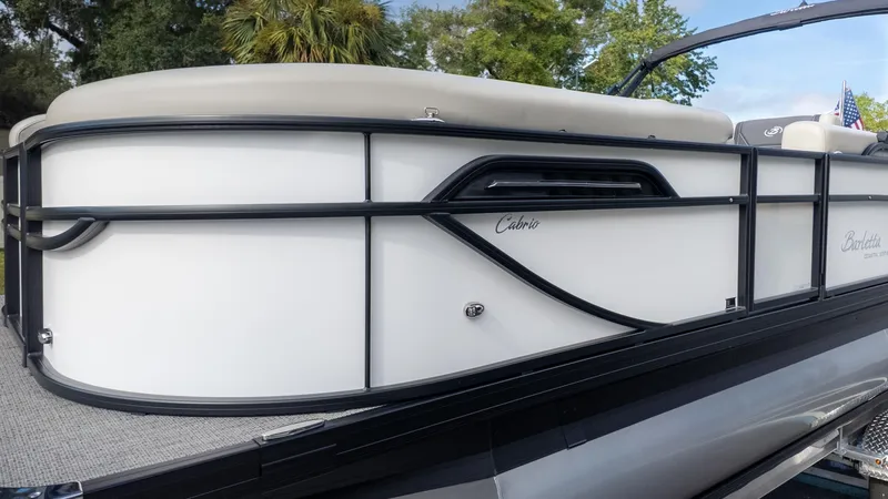 Slide: The Image of Barletta Cabrio 22U 2026 - 5