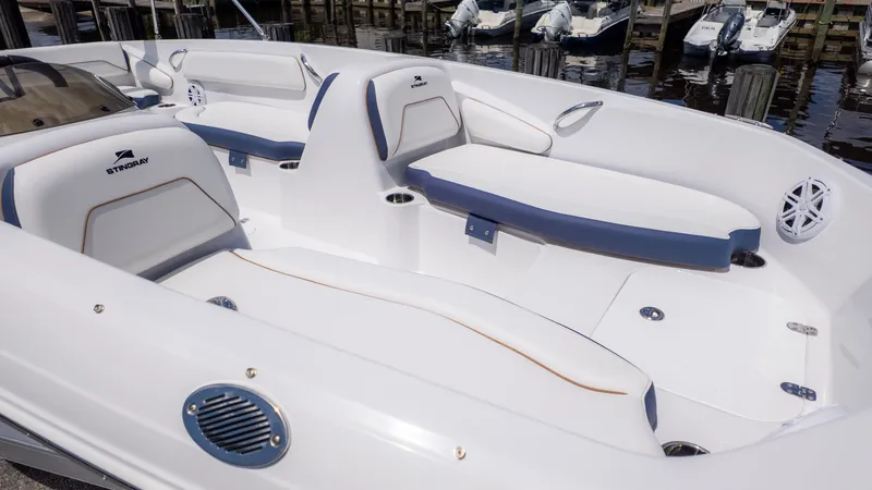 Slide: The Image of Stingray 182 SC 2026 - 14