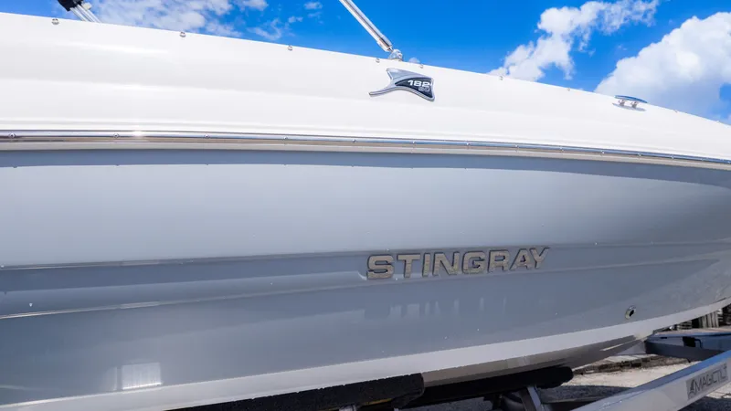 Slide: The Image of Stingray 182 SC 2026 - 4