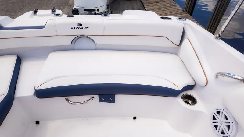 Slide: The Image of Stingray 182 SC 2026 - 8