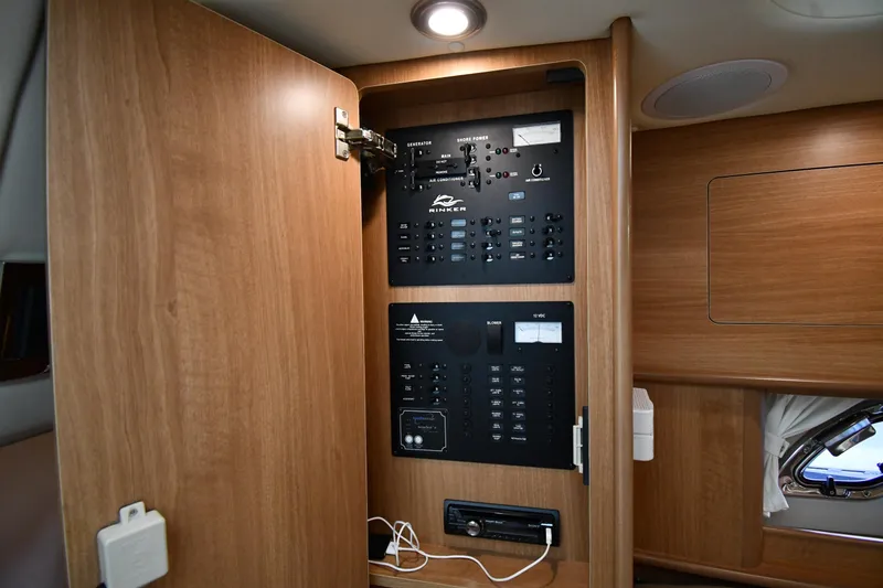 Slide: The Image of Rinker 310 Express Cruiser 2014 - 54