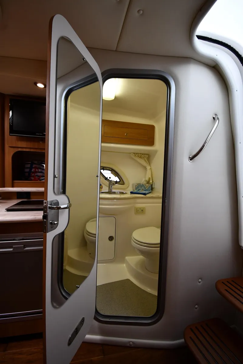 Slide: The Image of Rinker 310 Express Cruiser 2014 - 60