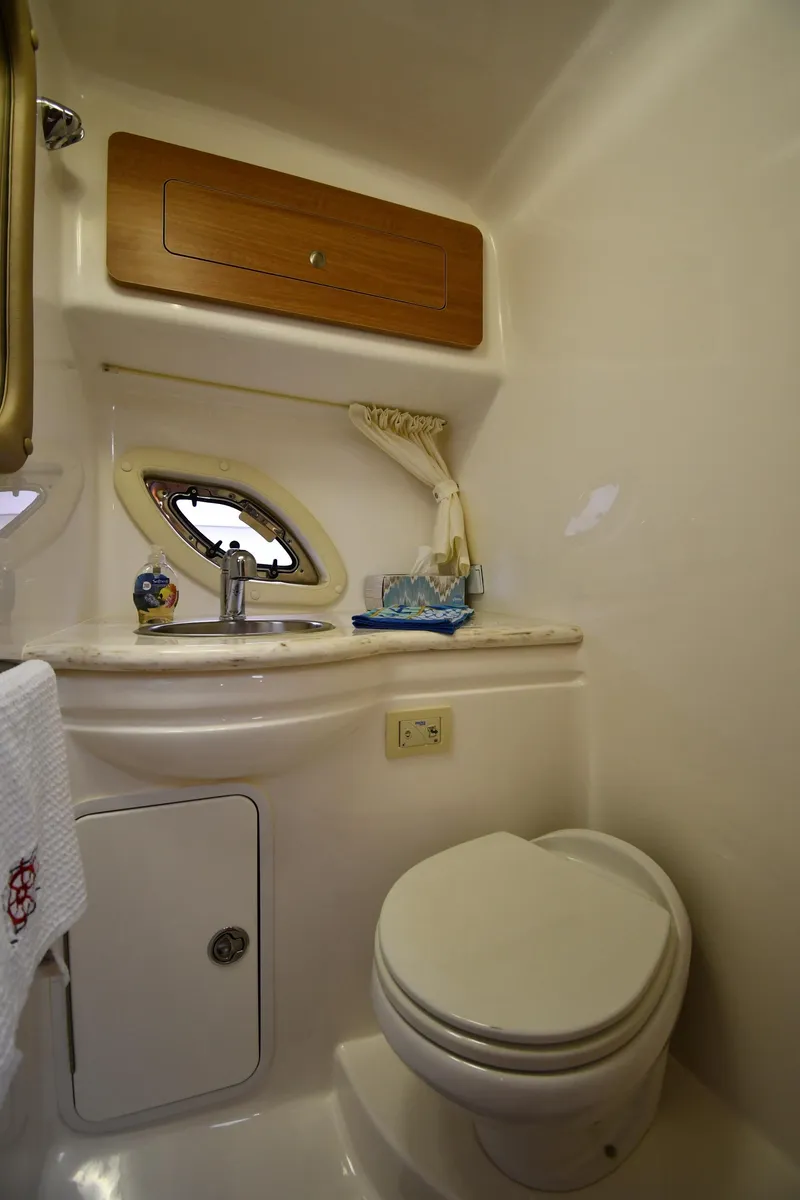 Slide: The Image of Rinker 310 Express Cruiser 2014 - 61