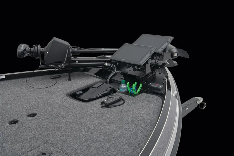 Slide: The Image of 2025 Ranger Z521 boat interior with dual seats and steering console. - 13