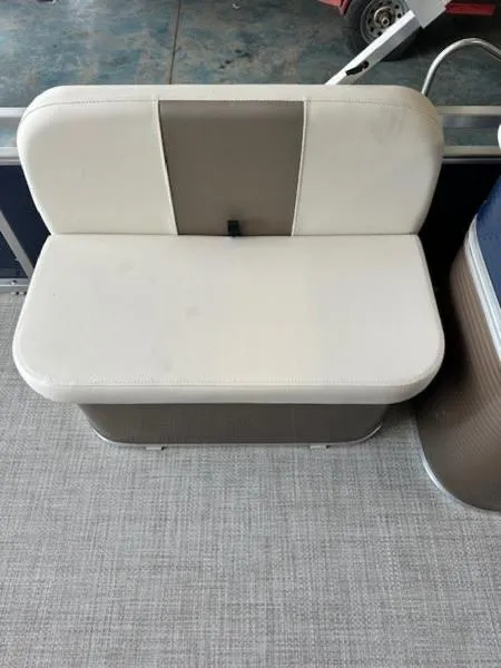 Slide: The Image of Paddle King Lo Pro Cruiser XL 2026 boat seat, beige and brown upholstery. - 9