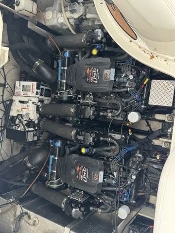 Slide: The Image of Sea Ray 320 Sundancer 2007 - 6