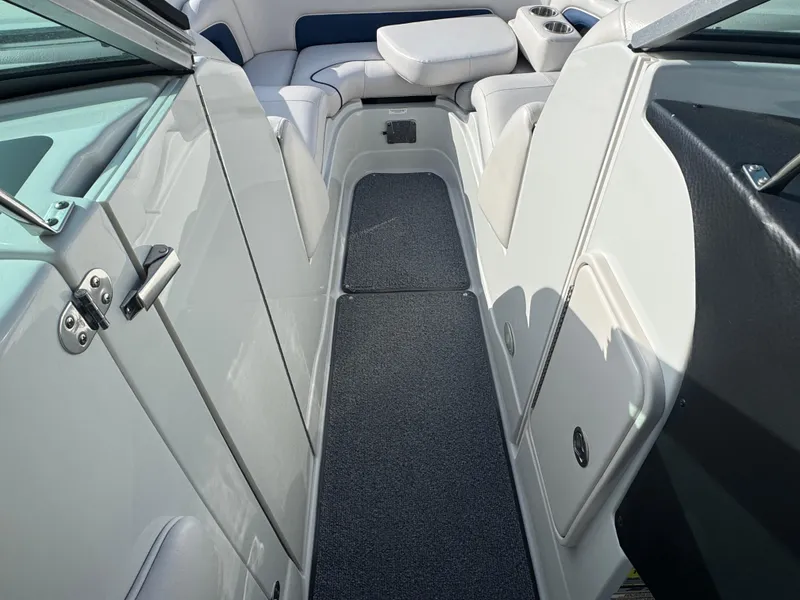 Slide: The Image of Crownline Boats Eclipse E4 2014 - 15