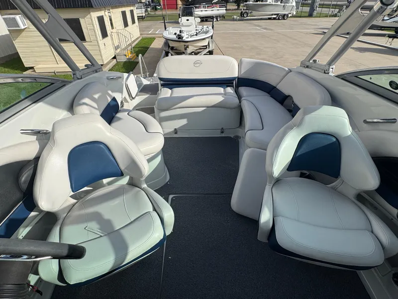 Slide: The Image of Crownline Boats Eclipse E4 2014 - 21