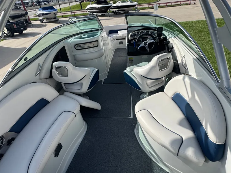 Slide: The Image of Crownline Boats Eclipse E4 2014 - 3
