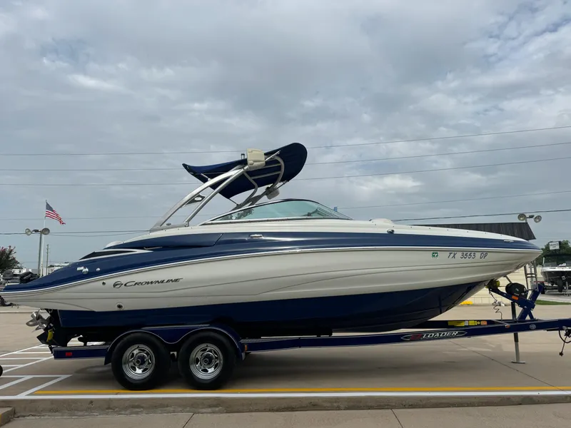 Slide: The Image of Crownline Boats Eclipse E4 2014 - 32