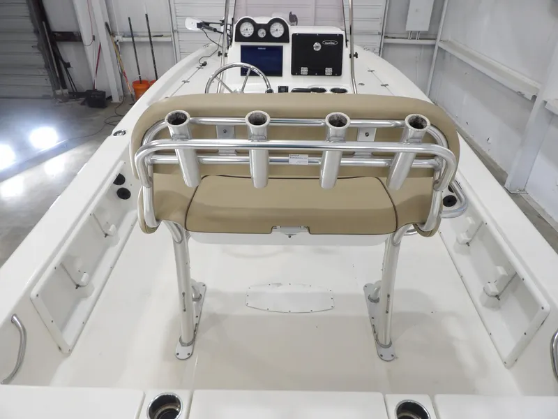 Slide: The Image of NauticStar 215XTS 2020 - 22