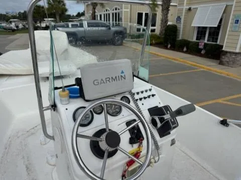 Slide: The Image of 2007 Sea Fox 16CC boat dashboard with Garmin navigation system. - 7