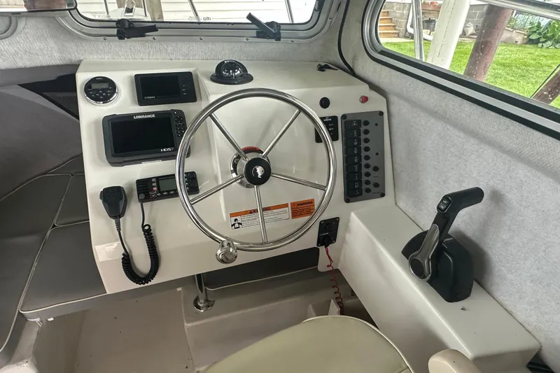 Slide: The Image of Parker 2320 SL Sport Cabin 2016 - 17