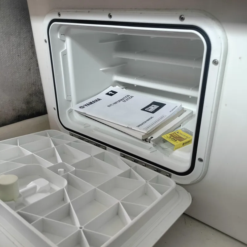 Slide: The Image of Parker 2320 SL Sport Cabin 2016 - 27