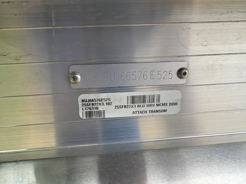 Slide: The Image of 2025 Sun Tracker Fishin' Barge 22 XP3 identification plate with serial number. - 4