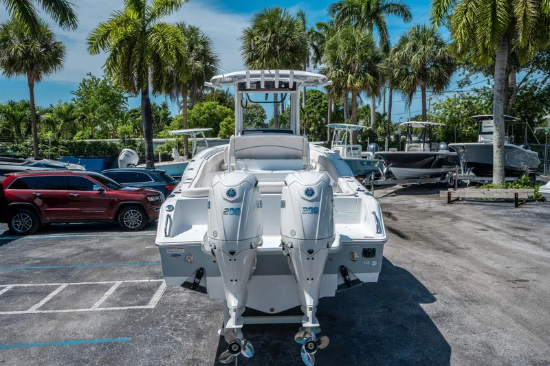 Slide: The Image of Sea Hunt Ultra 265 SE 2026 - 3