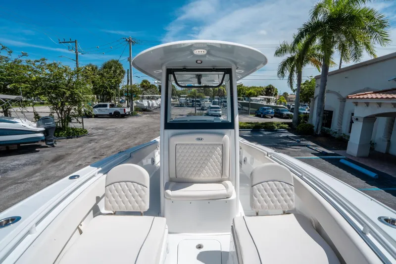 Slide: The Image of Sea Hunt Ultra 265 SE 2026 - 27