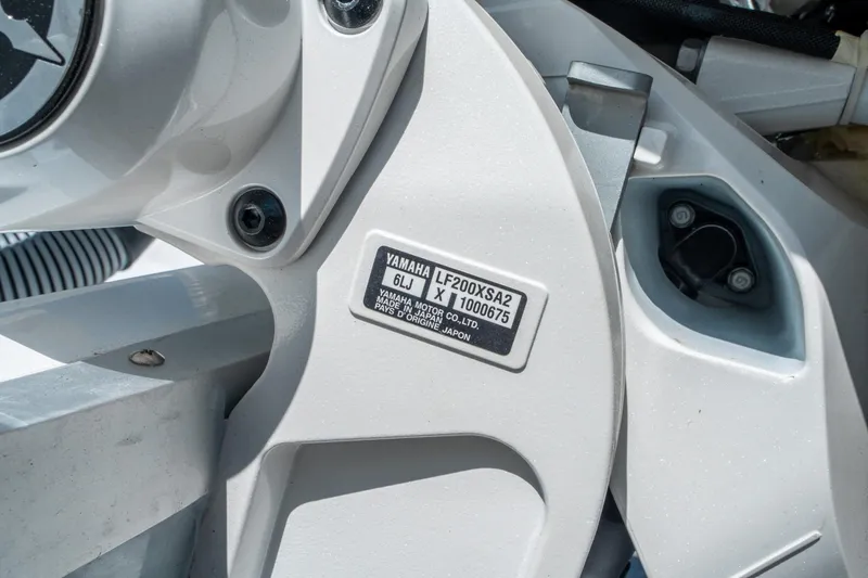 Slide: The Image of Sea Hunt Ultra 265 SE 2026 - 28