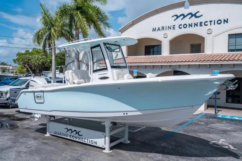 Slide: The Image of Sea Hunt Ultra 255 SE 2026 - 8