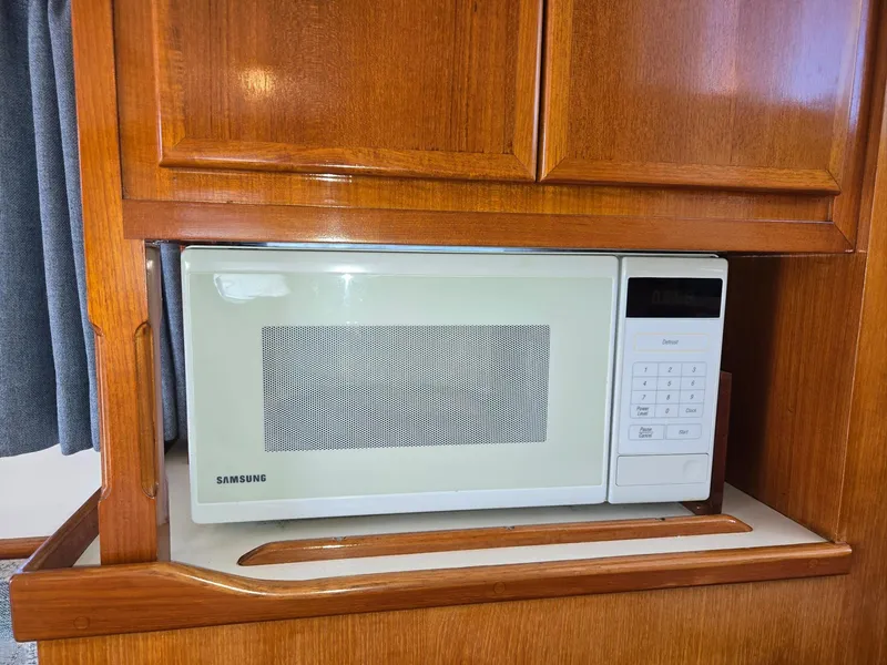 Slide: The Image of Eagle Pilothouse 1989 - 64