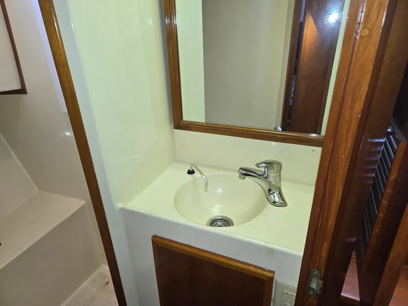 Slide: The Image of Eagle Pilothouse 1989 - 76