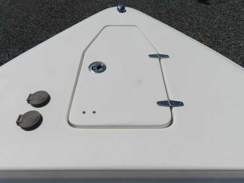 Slide: The Image of Bow deck of 2017 Sea Hunt Gamefish 27 boat with hatch and fittings. - 11