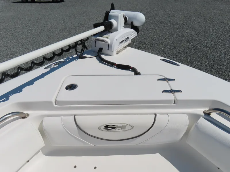 Slide: The Image of 2016 Sea Hunt Ultra 234 boat bow with Minn Kota trolling motor. - 15