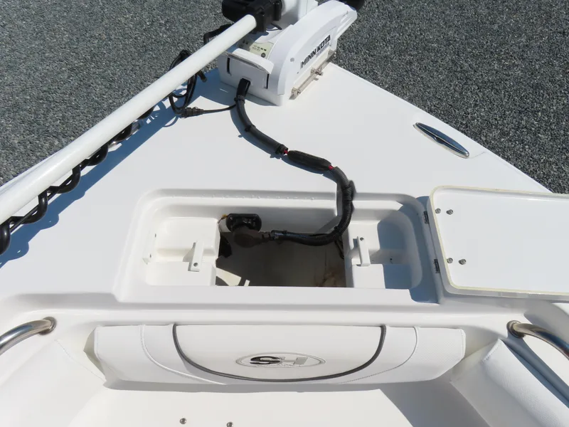Slide: The Image of 2016 Sea Hunt Ultra 234 boat bow with Minn Kota trolling motor. - 16