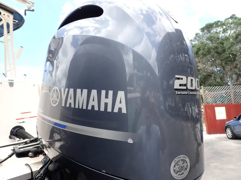 Slide: The Image of Grady-White Freedom 275 2019 - 90