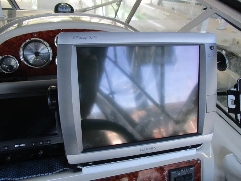 Slide: The Image of Garmin GPSmap 5212 on 1998 Bayliner 2855 Ciera Sunbridge dashboard. - 9