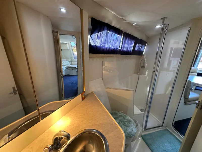 Slide: The Image of Carver Yachts 38 Santego 1996 - 51