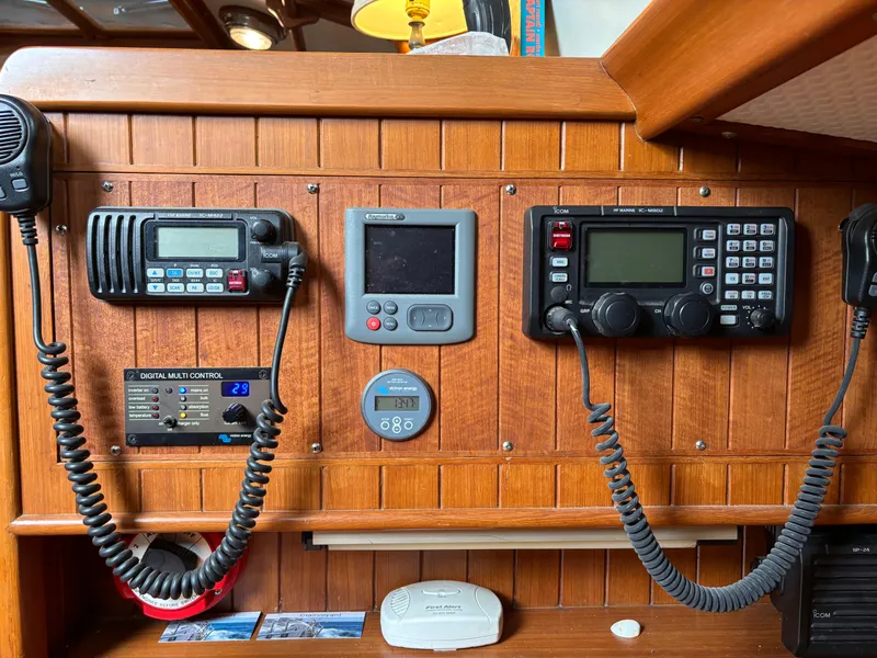 Slide: The Image of 1987 Ta Shing Tashiba 36 yacht control panel with communication and navigation equipment. - 28