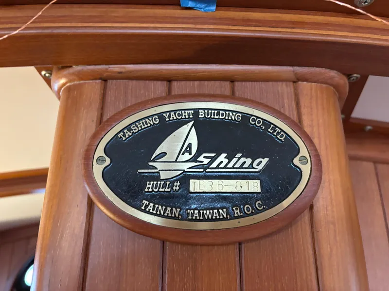 Slide: The Image of Plaque on 1987 Ta Shing Tashiba 36 yacht, Tainan, Taiwan. - 39