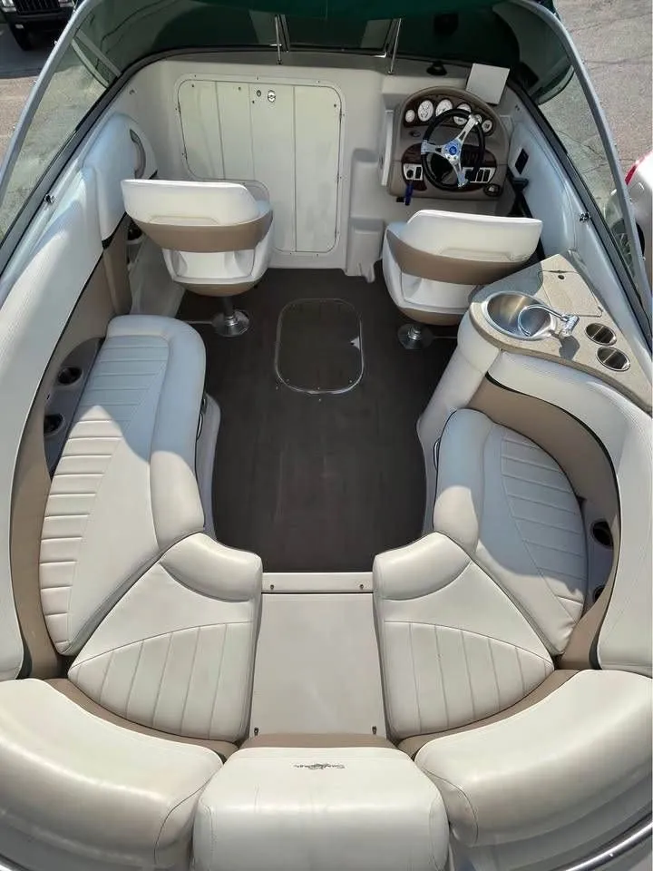 Slide: The Image of Four Winns 255 Sundowner 2007 - 8