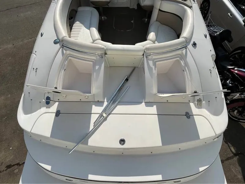 Slide: The Image of Four Winns 255 Sundowner 2007 - 9