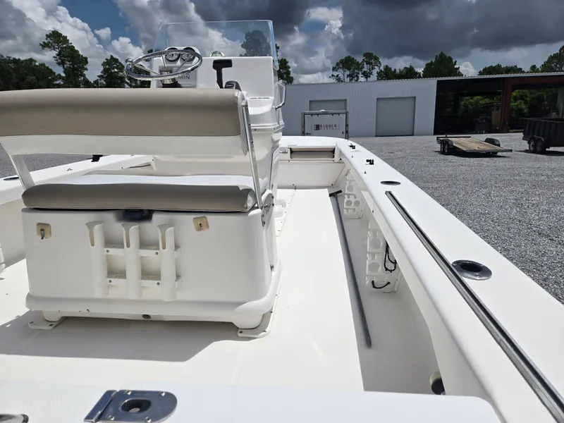 Slide: The Image of Everglades 200 Center Console 2006 - 4