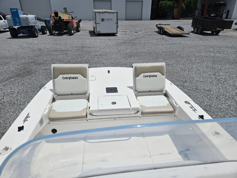 Slide: The Image of Everglades 200 Center Console 2006 - 6