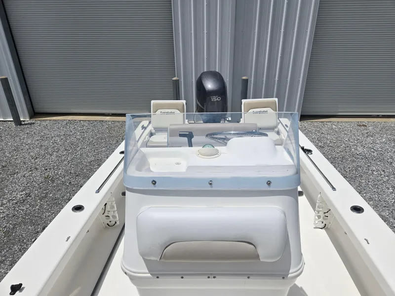 Slide: The Image of Everglades 200 Center Console 2006 - 7